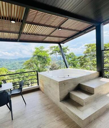 Suite Con Jacuzzi Y Vista Al Rio Napo 2 Planta Tena Luaran gambar